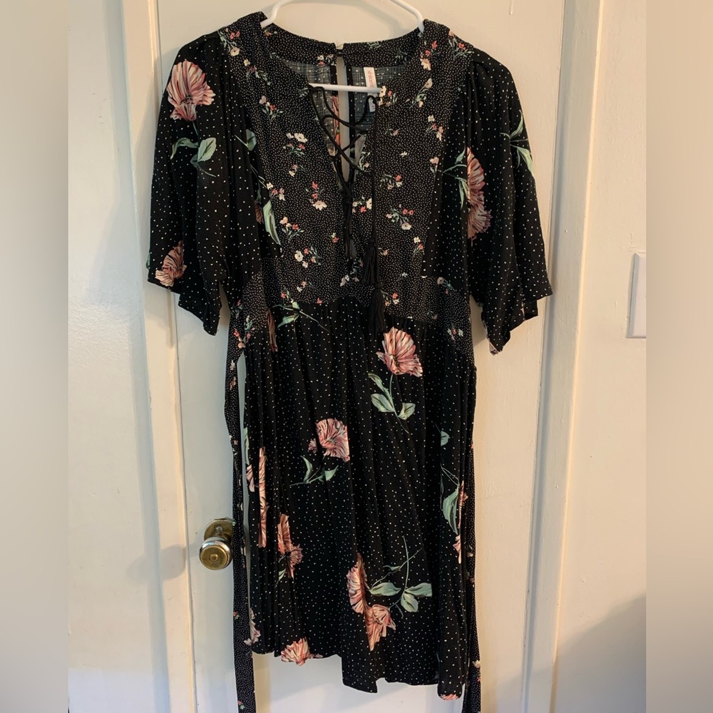 Xhilaration Dress Black Dot Floral Lace Chest Short Sleeves size small